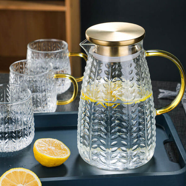 amber light luxury style borosilicate glass pitcher with lid for hot/cold water (复制)